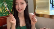 贵阳小姐姐吃饭拍照,小姐姐们的镜头下的味蕾盛宴